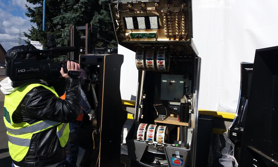 2019-3-14-129automat 4.jpg